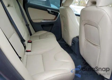 2017 Volvo Xc60 T5 Inscription z USA, uszkodzony, nr VIN YV440MRU1H2126444